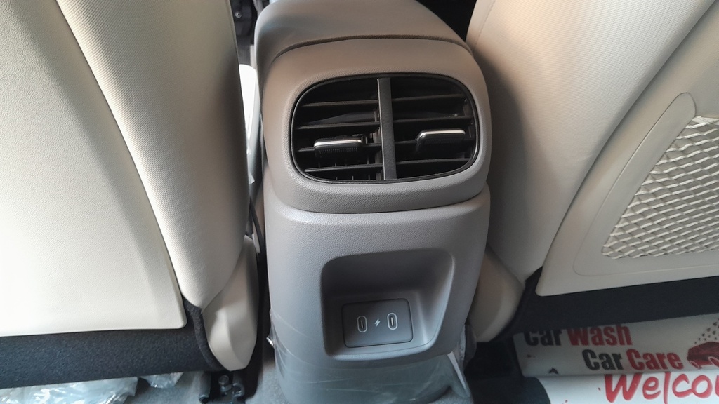 RR AC GRILL