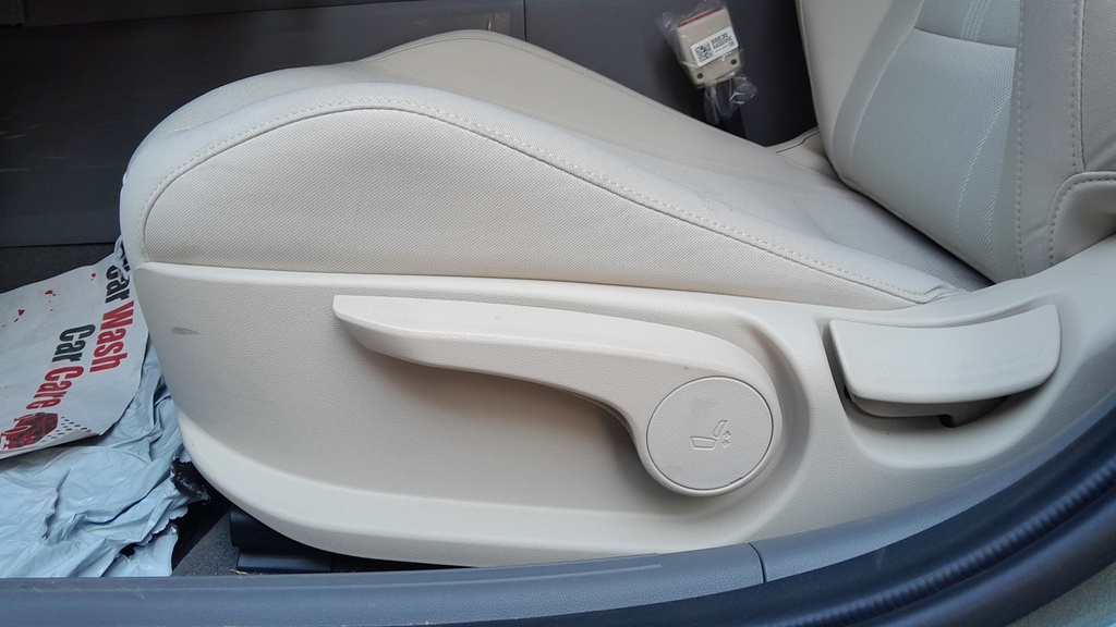 DRIVER SEAT SWITCHES