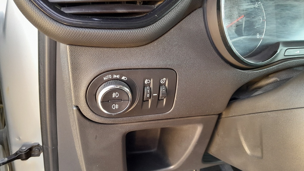 LIGHT SWITCHES