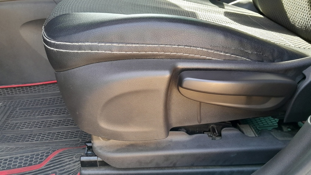DRIVER SEAT SWITCHES
