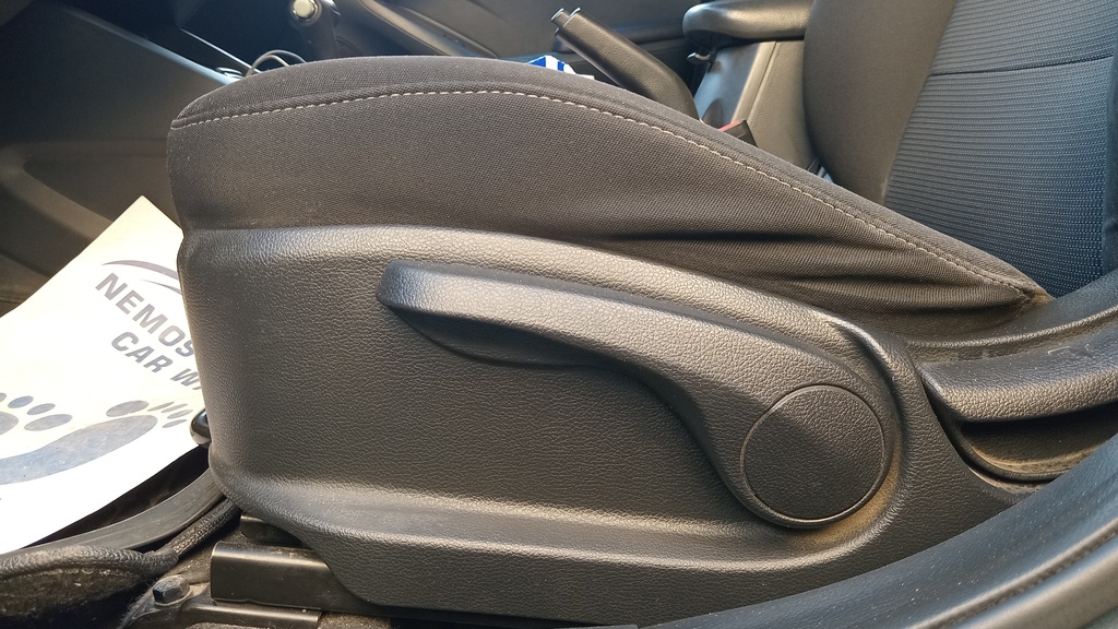 DRIVER SEAT SWITCHES