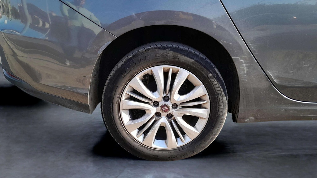RR R TIRE