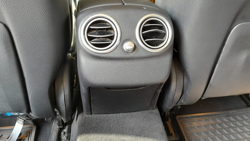 RR AC GRILL