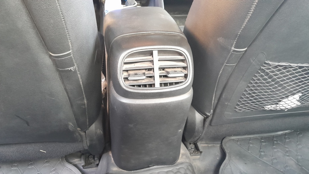 RR AC GRILL