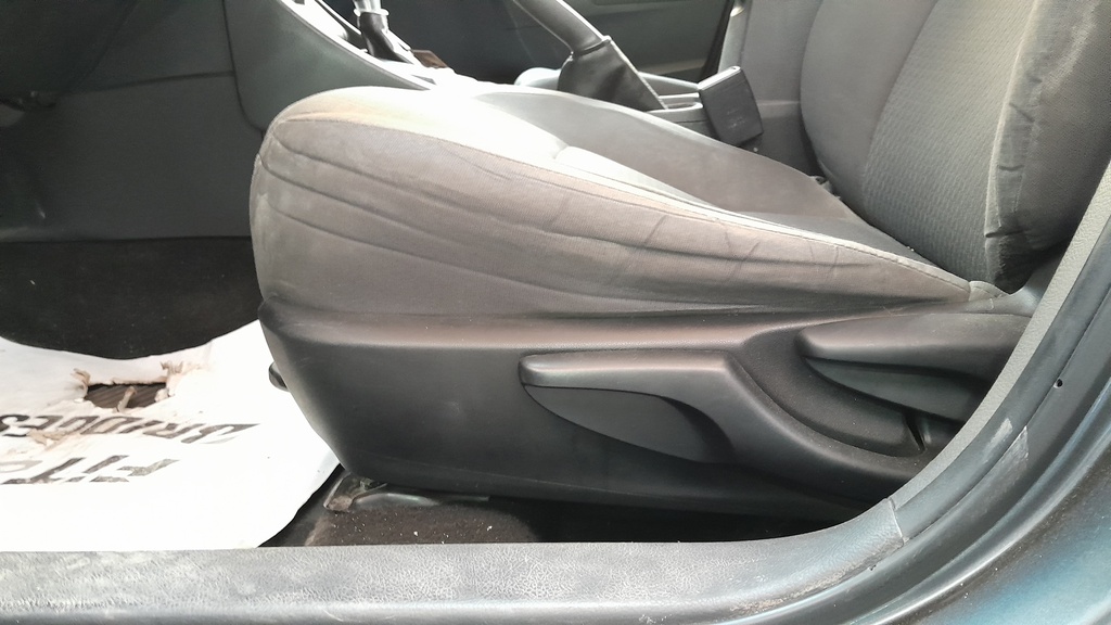 DRIVER SEAT SWITCHES