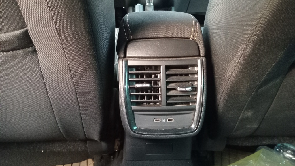 RR AC GRILL