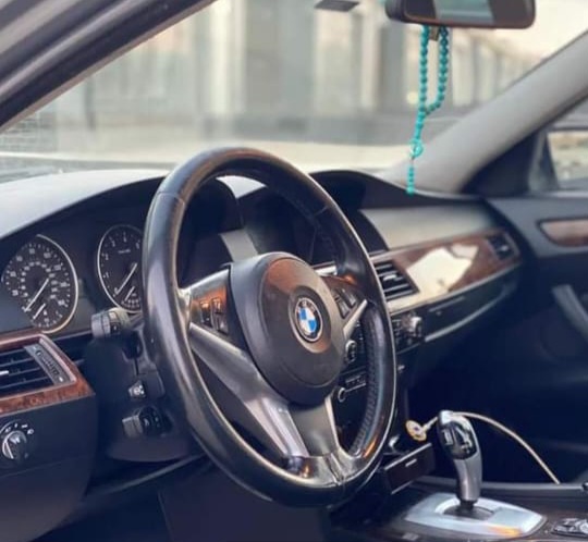 BMW 530i 2010 3rd Category